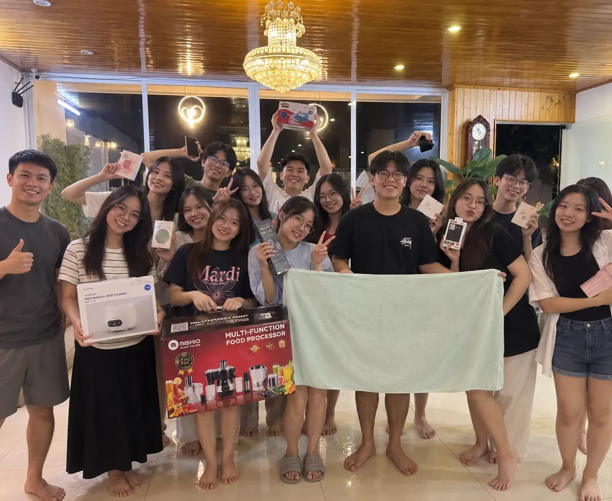 Các thành viên Zauberberg Lab trong hoạt động team building